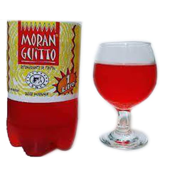 Moranguito Refrigerante Original de Macaé refrigerante oficial de morango litro garrafa