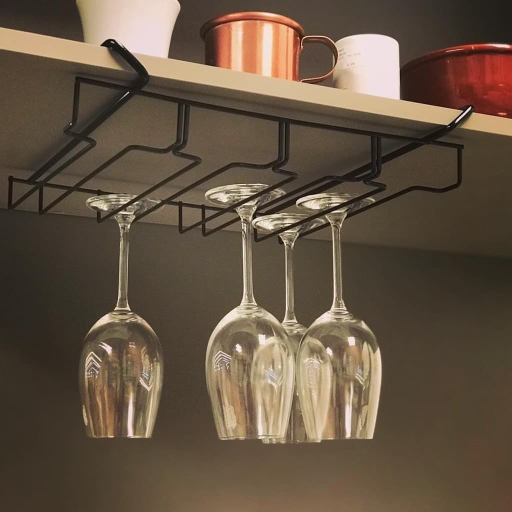 Porta Taças Suspenso 12 Unidades – Suporte Organizador para Armário Cozinha Bar em Aço Resistente Premium