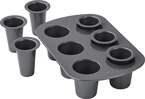 Wilton Copo de shot de biscoito, 6 cavidades - Asse os atiradores doces perfeitos com esta forma de copo de shot de biscoito de 6 xícaras, forma redonda antiaderente feita de aço